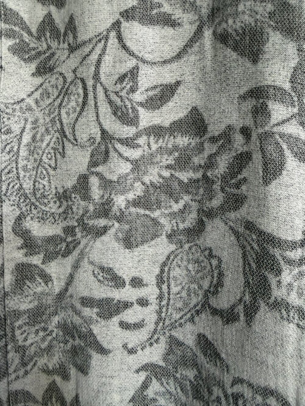 Floral Scallop Hem Contrast Top - Picture 6 of 6